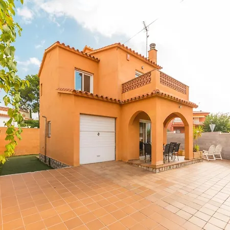 Charming Villa, 200 Meters From Riells